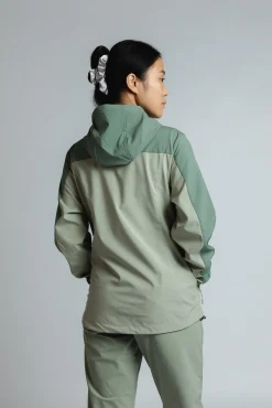 Chaqueta softshell cortavientos acacia w