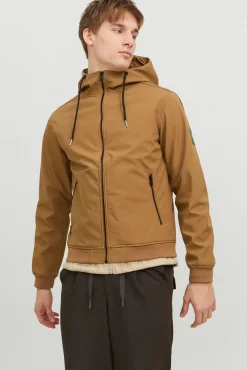 Chaqueta técnica con capucha