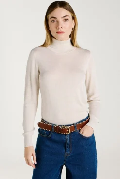 Cinturón de piel con pespuntes