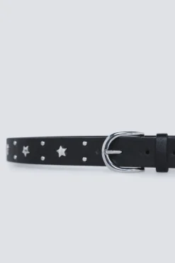 Cinturón estrellas y tachas metálicas