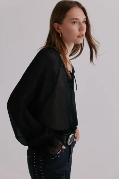 Clémence. Blusa con cierre cruzado
