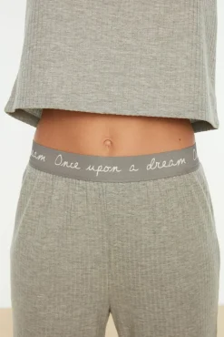 Conjunto pijama canalé gris