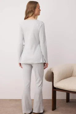 Conjunto pijama jaspeado cierre lazo gris