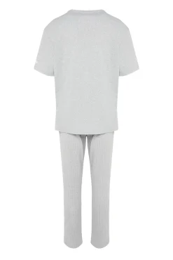 Conjunto pijama largo gris rayas