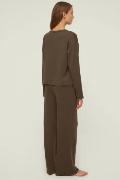 Conjunto pijama largo invierno marrón