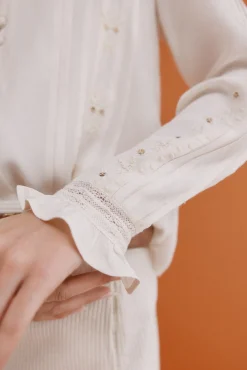 Covadonga. Blusa bordada