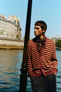 Cárdigan estructura botones