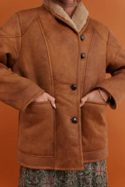 Daphne. Abrigo doble faz