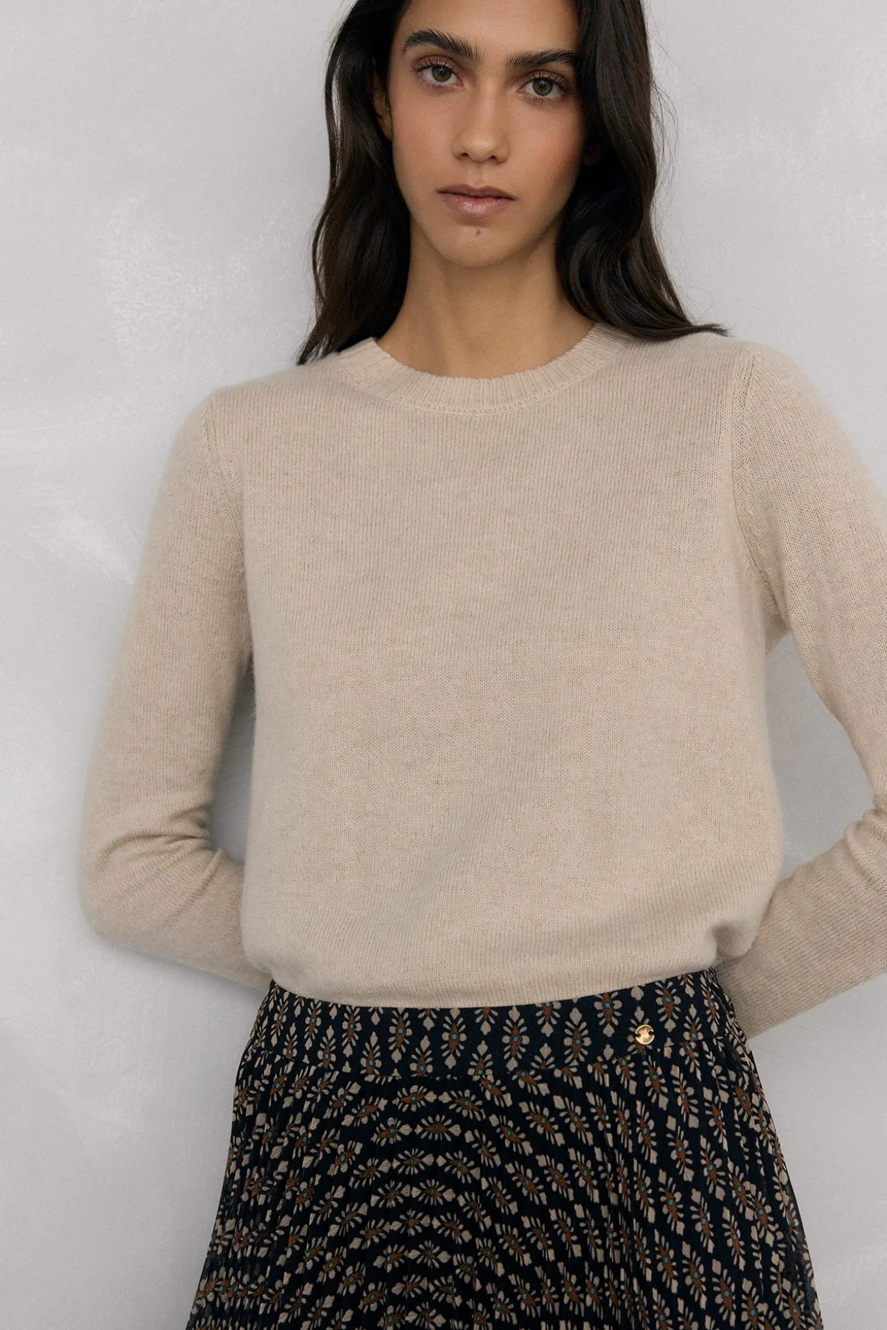 Doble prenda jersey y capa con detalle volante