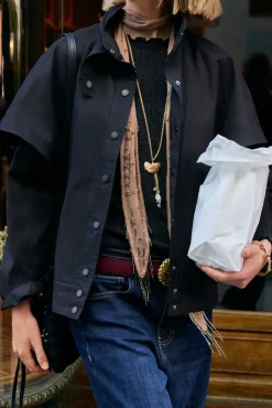 Dora. Deportiva corta