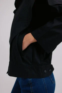 Dora. Deportiva corta