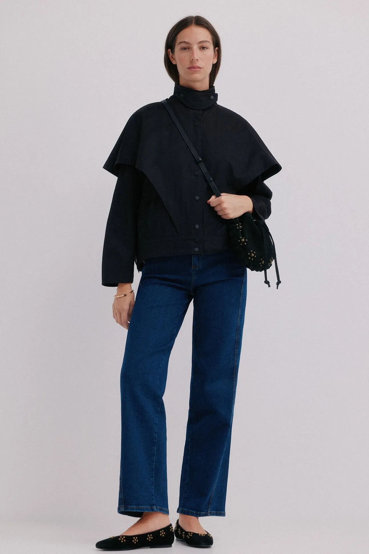 Dora. Deportiva corta