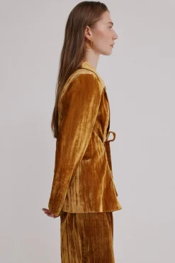 Erin. Blazer con lazada