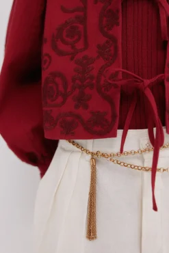 Eva. Chaqueta bordada