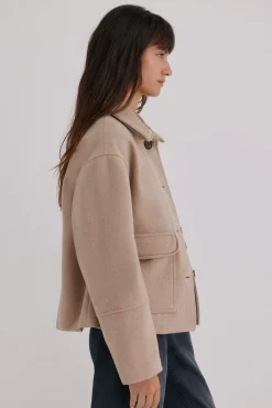 Fabiana. Abrigo corto