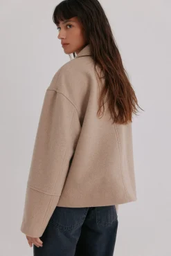 Fabiana. Abrigo corto