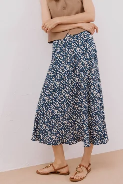 Falda capa estampada