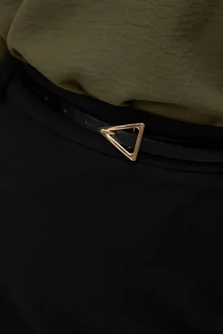 Falda corta cinturón talla grande