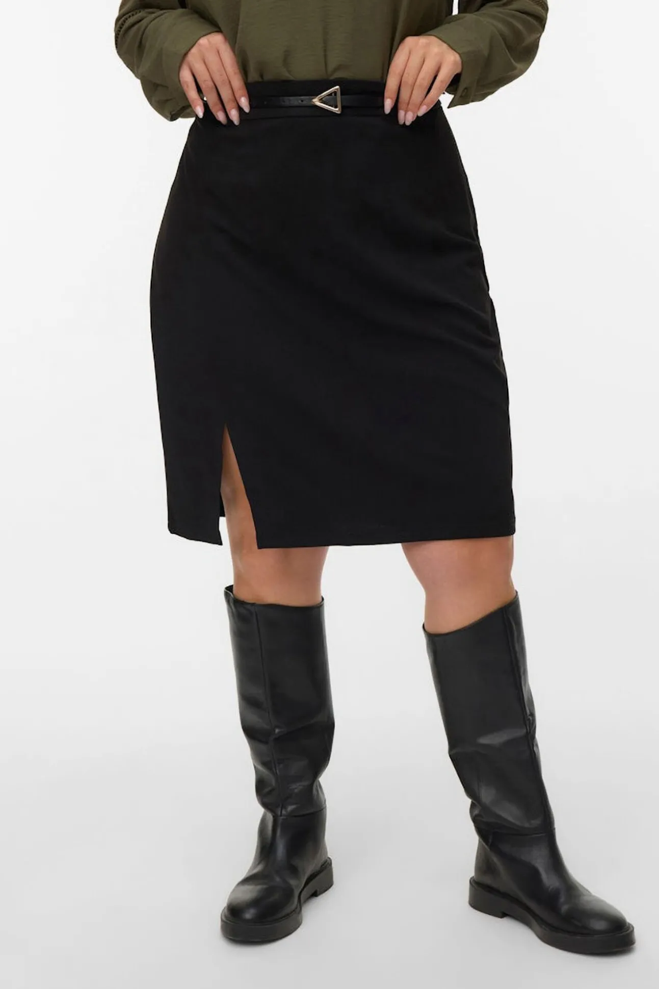 Falda corta cinturón talla grande