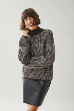 Falda corta polipiel