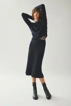 Falda de punto canalé midi