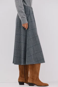 Falda de punto evasé