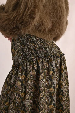 Falda larga con estampado y volantes