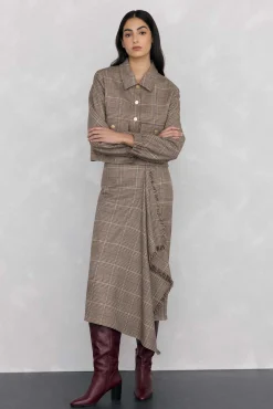 Falda midi cuadros volante desflecado