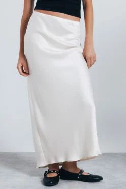 Falda midi satinada