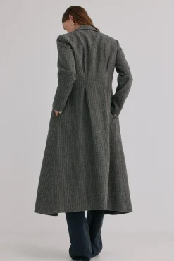 Fiona. Abrigo a rayas