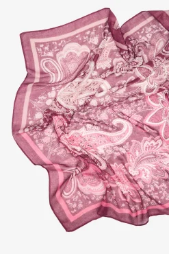 Fular estampado étnico