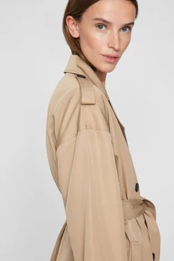 Gabardina larga anudada