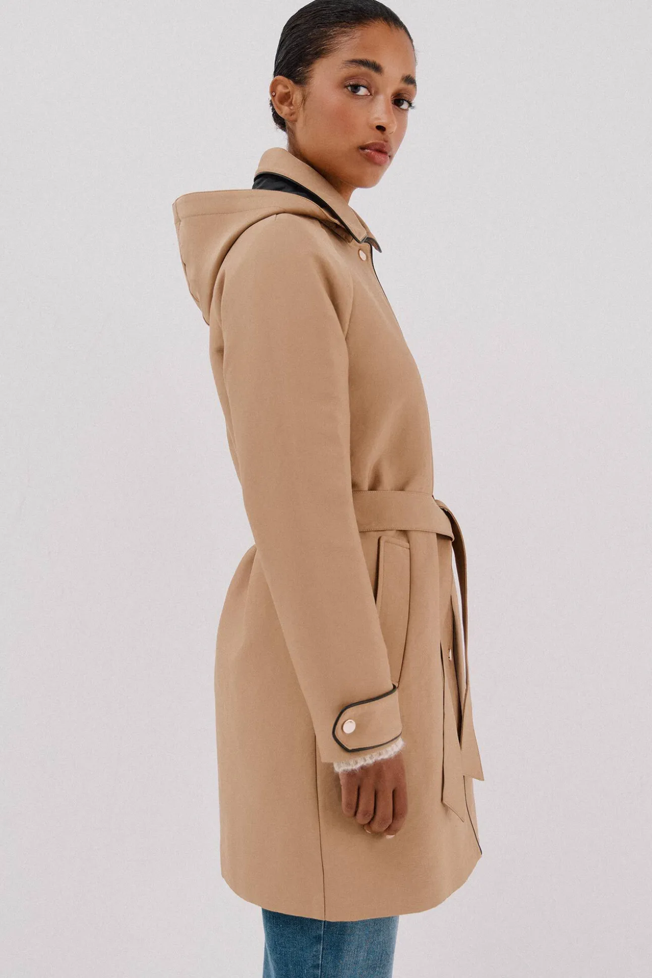 Gabardina satinada capucha desmontable