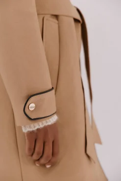 Gabardina satinada capucha desmontable