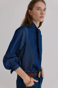 Graciela. Blusa con detalle nudo