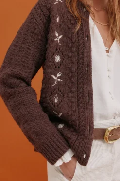 Ilena. Cárdigan bordado