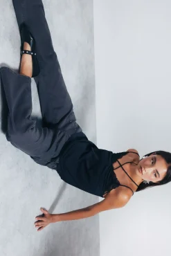 Jeans culotte tachas