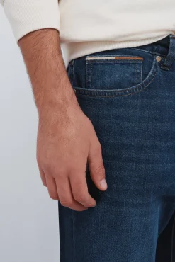 Jeans lavado oscuro regular fit