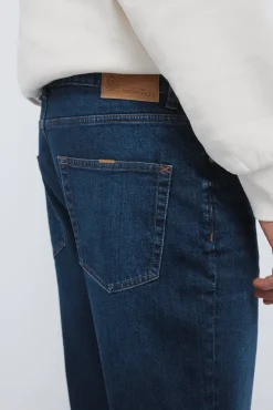 Jeans lavado oscuro regular fit