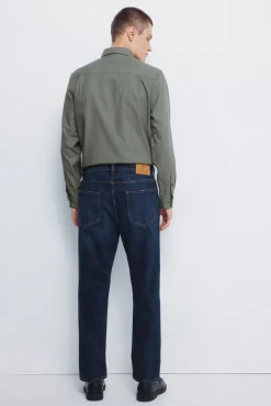 Jeans lavado oscuro straight fit