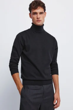 Jersey básico cuello alto