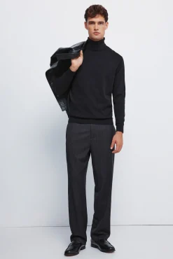 Jersey básico cuello alto