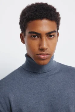 Jersey básico cuello alto