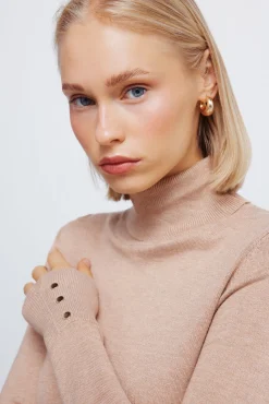 Jersey cuello alto botones puños