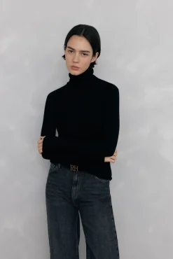 Jersey cuello cisne básico ochitos