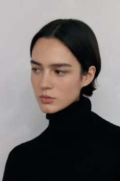 Jersey cuello cisne básico ochitos