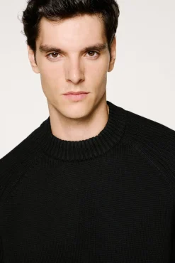 Jersey cuello mock 100% algodón orgánico.