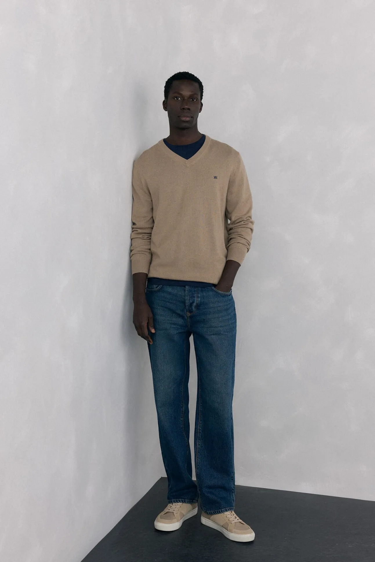 Jersey cuello pico lana merino y cashmere