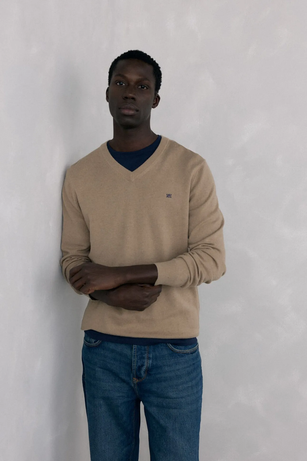 Jersey cuello pico lana merino y cashmere