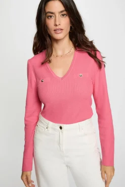 Jersey entallado con cuello en V